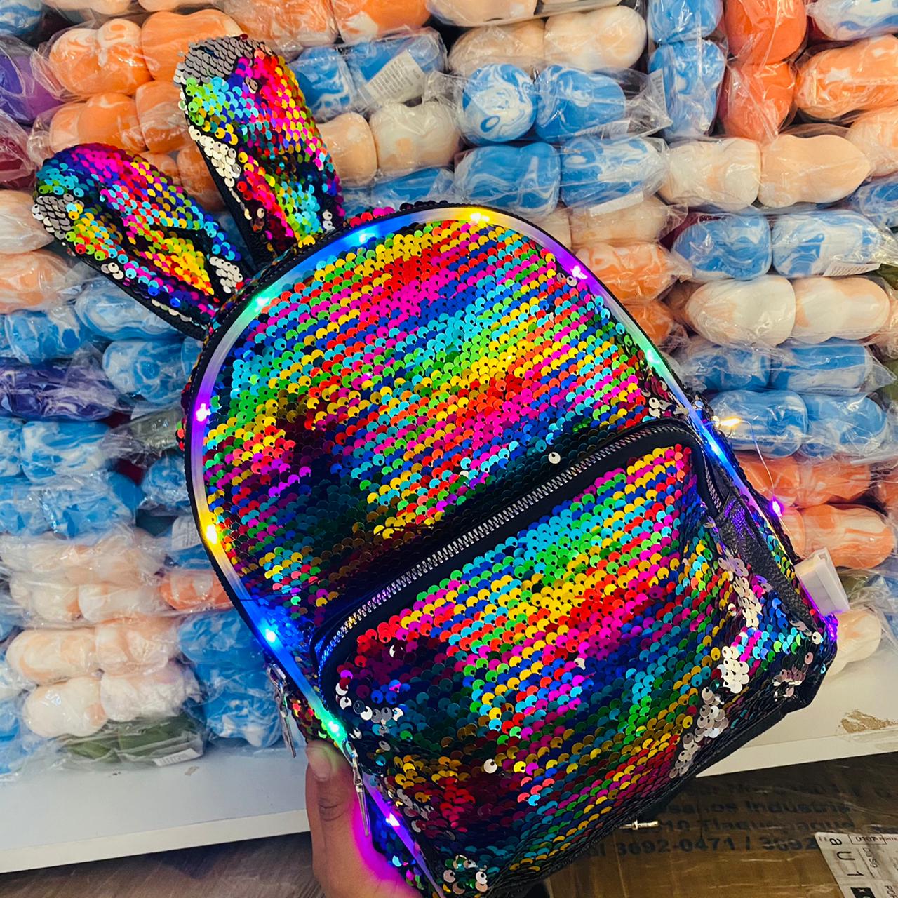 MCH LENTEJUELA CON LUZ LED $90