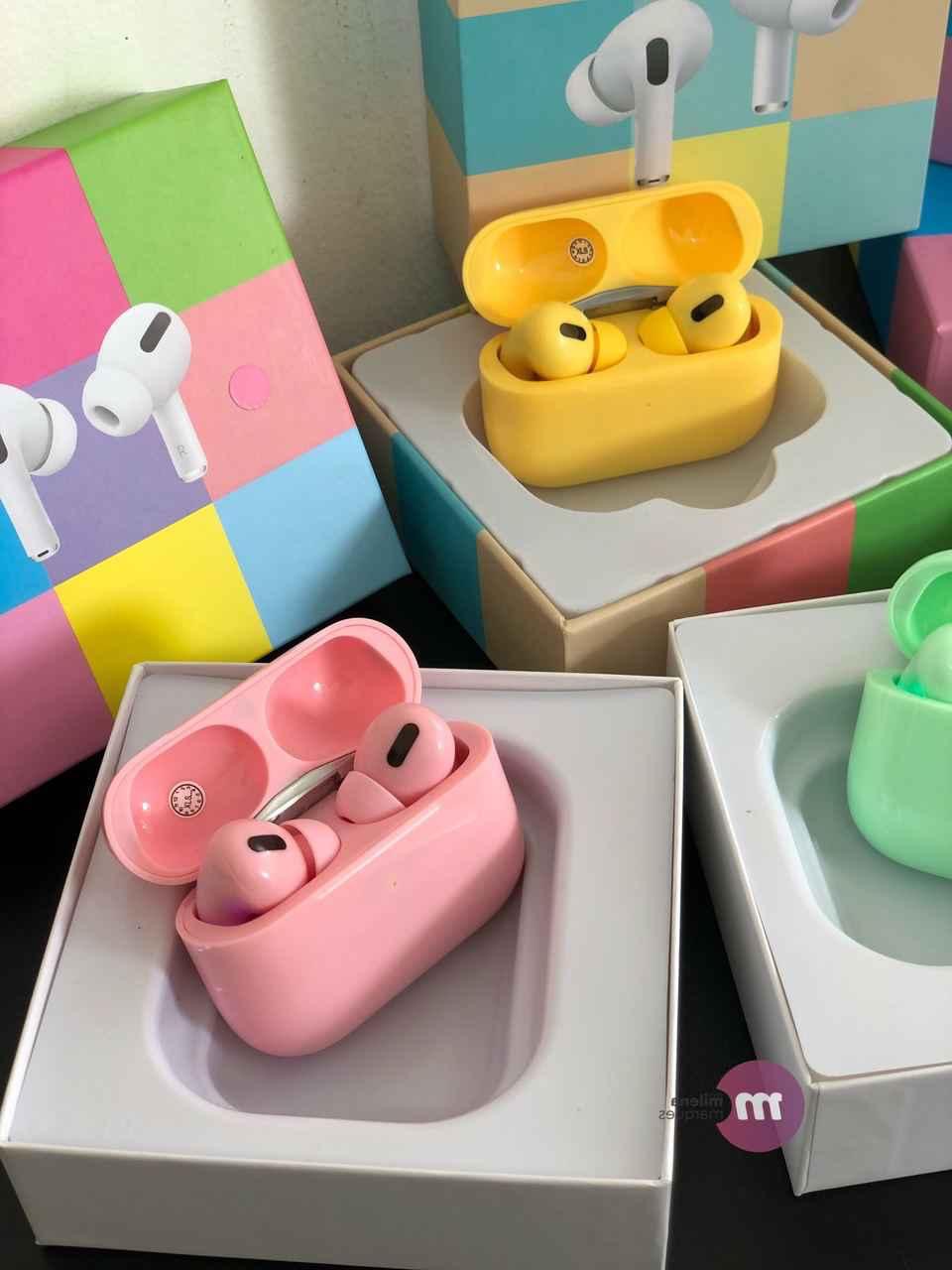 AirPods $42 se mandan colores surtidos