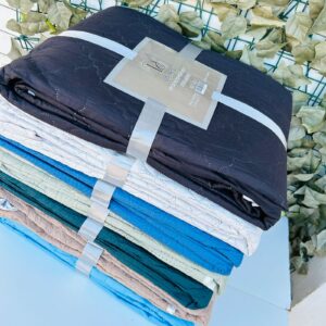 Colcha king size con fundas para almohada $179.00 lisa y estampada