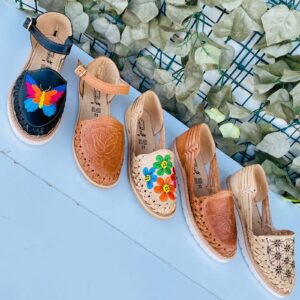 HUARACHE DEL 22 AL 26 $199 SE MANDAN COLORES Y MODELOS, NUMEROS SURTIDOS