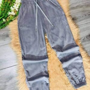 Jogger de dama se envían colores surtidos $59.00