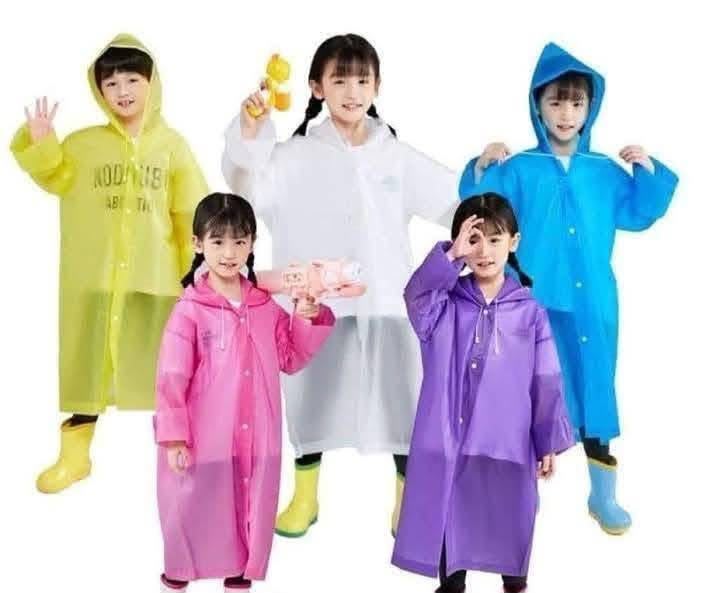 IMPERMEABLE NIÑO
